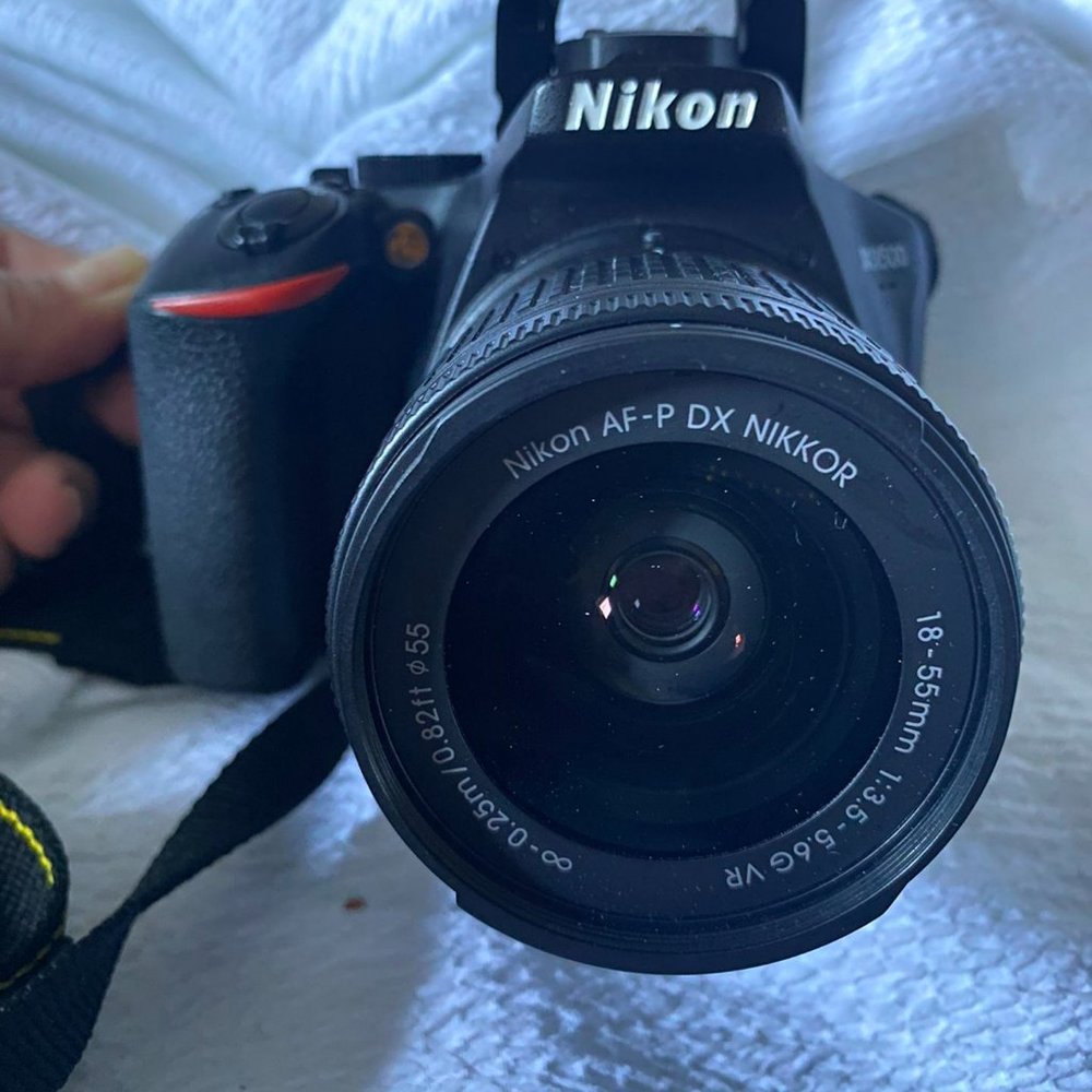 Nikon D3500 DSLR Camera with 18-55mm f/3.5-5.6G VR and 70-300mm f/4.5-6.3G ED Le